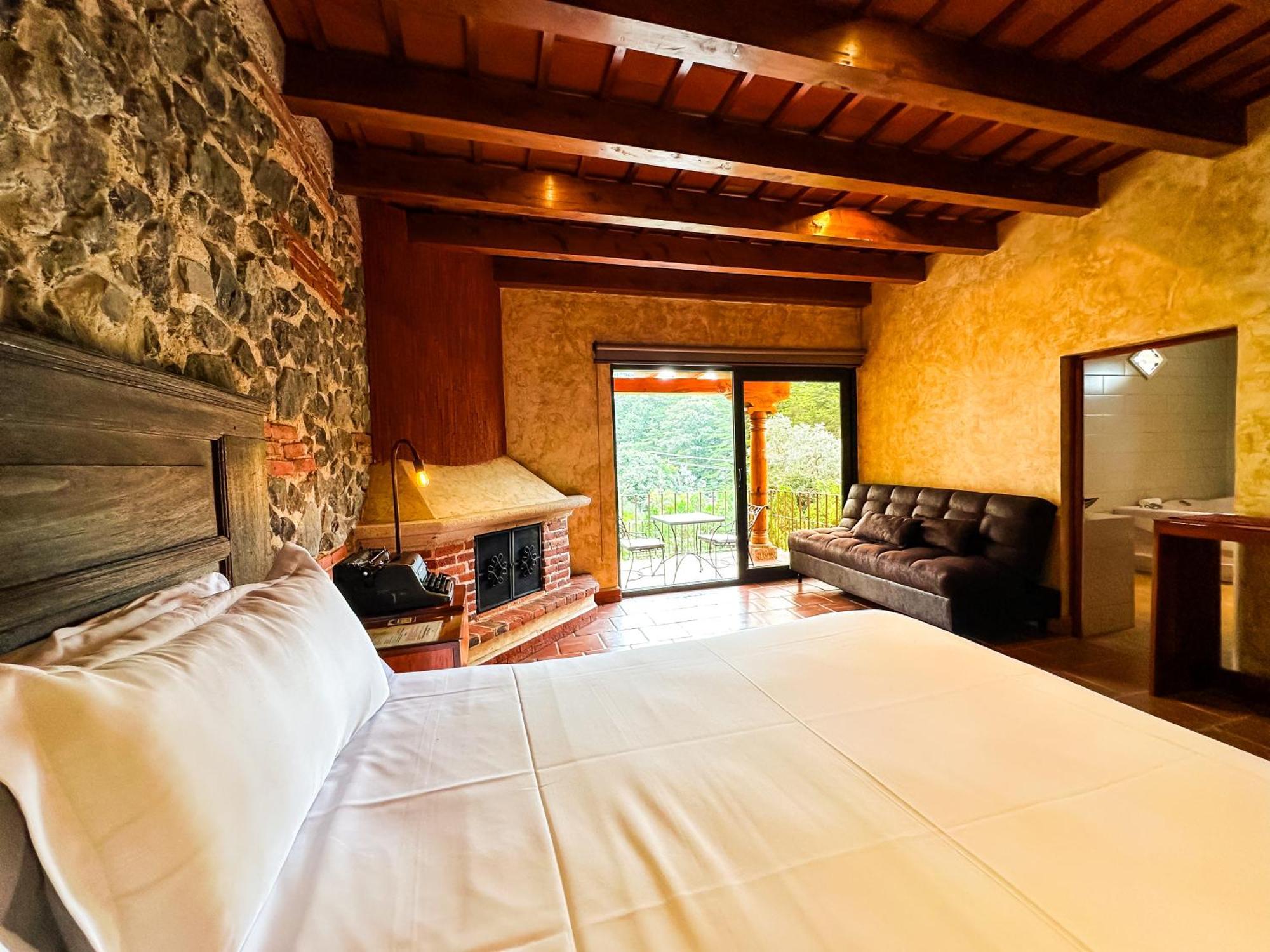 Le Suisse Spa Santa Lucia Milpas Altas ภายนอก รูปภาพ